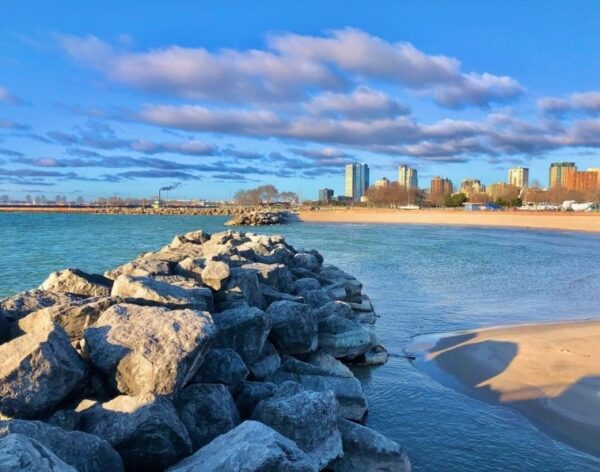 10 Best Lake Michigan Beaches in the Milwaukee Area (2024) - Milwaukee 