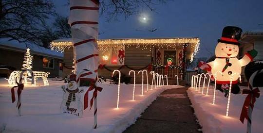 Candy Cane Lane - Milwaukee with Kids