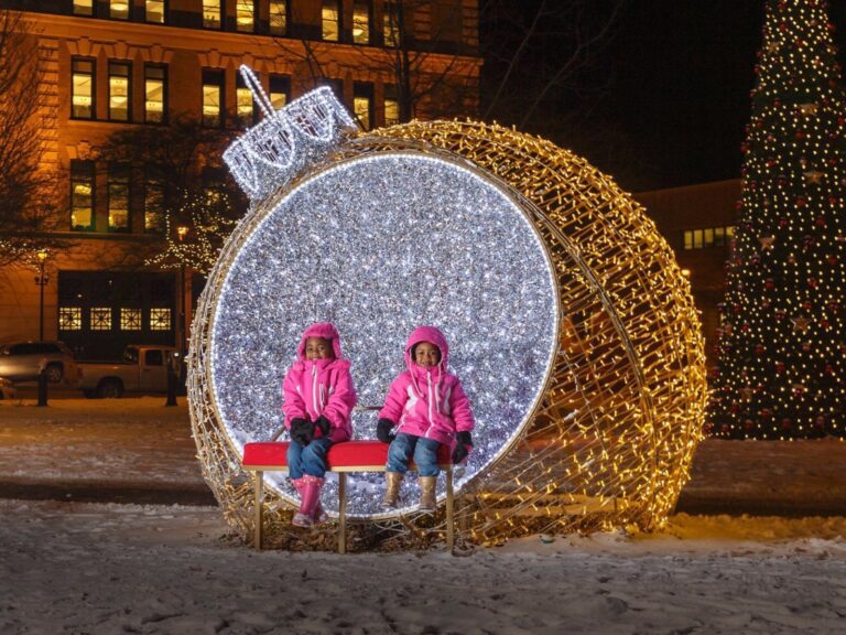 Your Guide To Milwaukee Downtown's Holiday Lights Festival (2022 ...