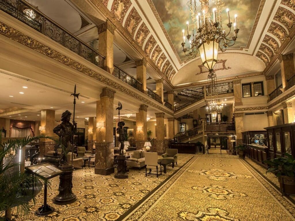 pfister hotel lobby in milwaukee Wisconsin 